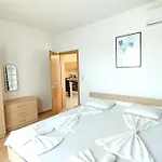 New Line Village شقة