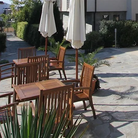 New Line Village סאני ביץ'