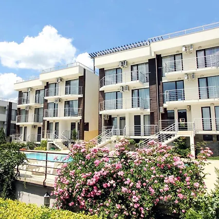 New Line Village Apartament Sunny Beach