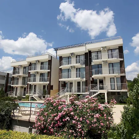 New Line Village Apartament Sunny Beach