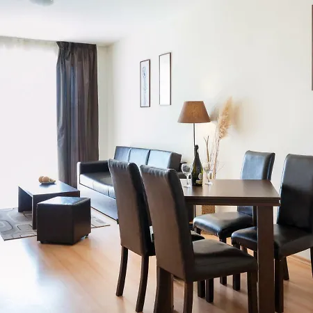 Apartament New Line Village *
