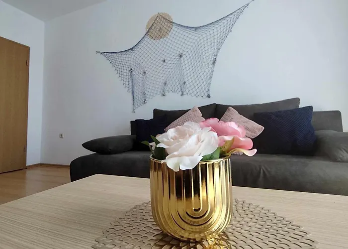 Апартамент New Line Village *