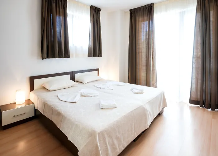 New Line Village * Napospart