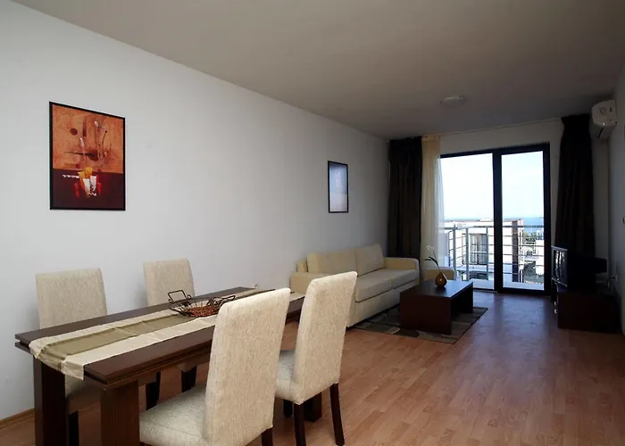 New Line Village * Napospart