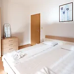New Line Village 아파트 써니비치