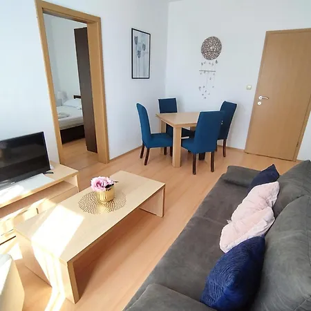 New Line Village * サニービーチ