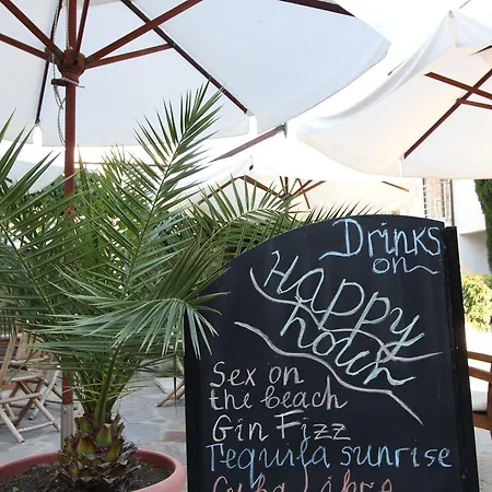 New Line Village アパート