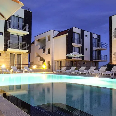 New Line Village サニービーチ