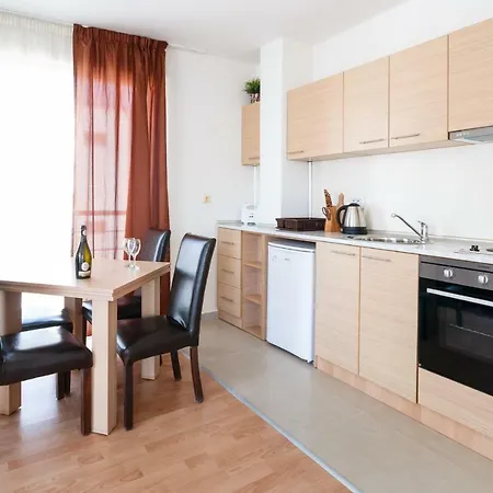 New Line Village サニービーチ