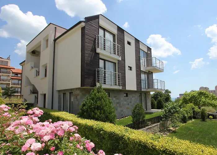 New Line Village * Slantchev Briag