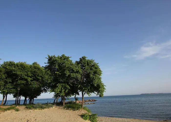 New Line Village * Slantchev Briag